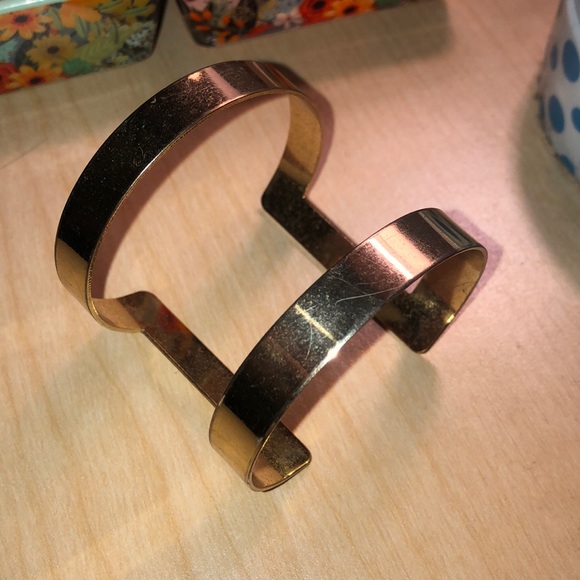 H&M Gold Open Cuff Bracelet - Picture 3 of 7